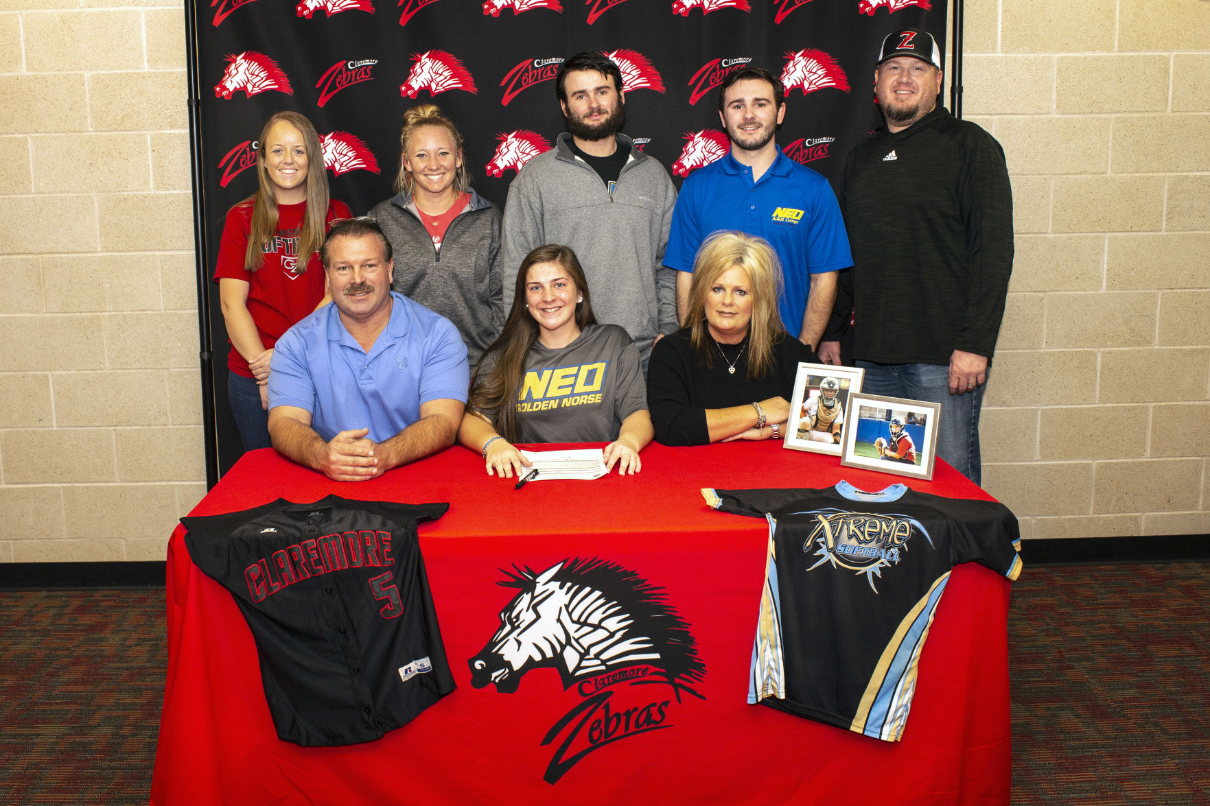 Williams signs with NEO